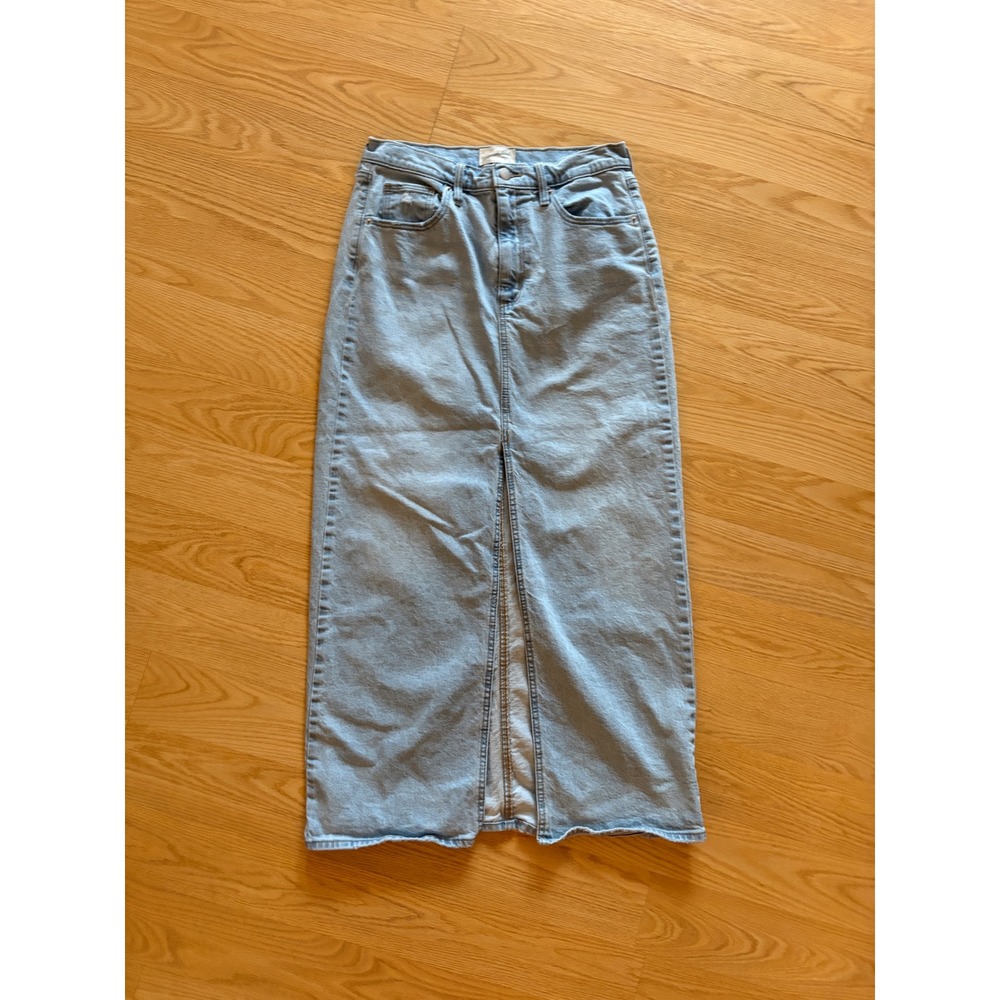 Universal Thread Light Wash Classic Denim Maxi Skirt Front Slit Raw Hem Size 8